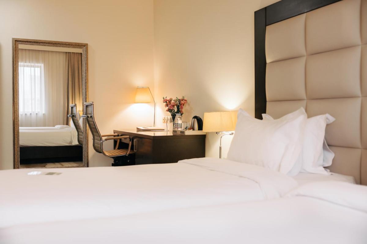 Paris Hotel Yerevan - Housity