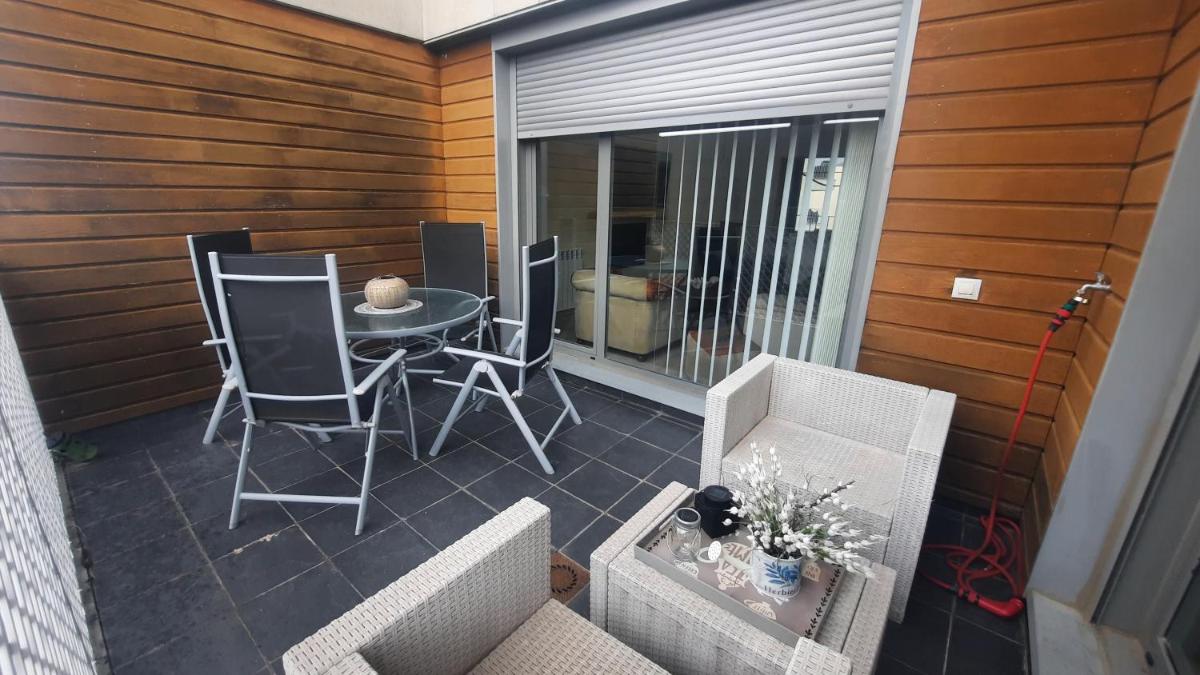 Dúplex Terraza Golf 3 Dormitorios 2 Baños - Housity
