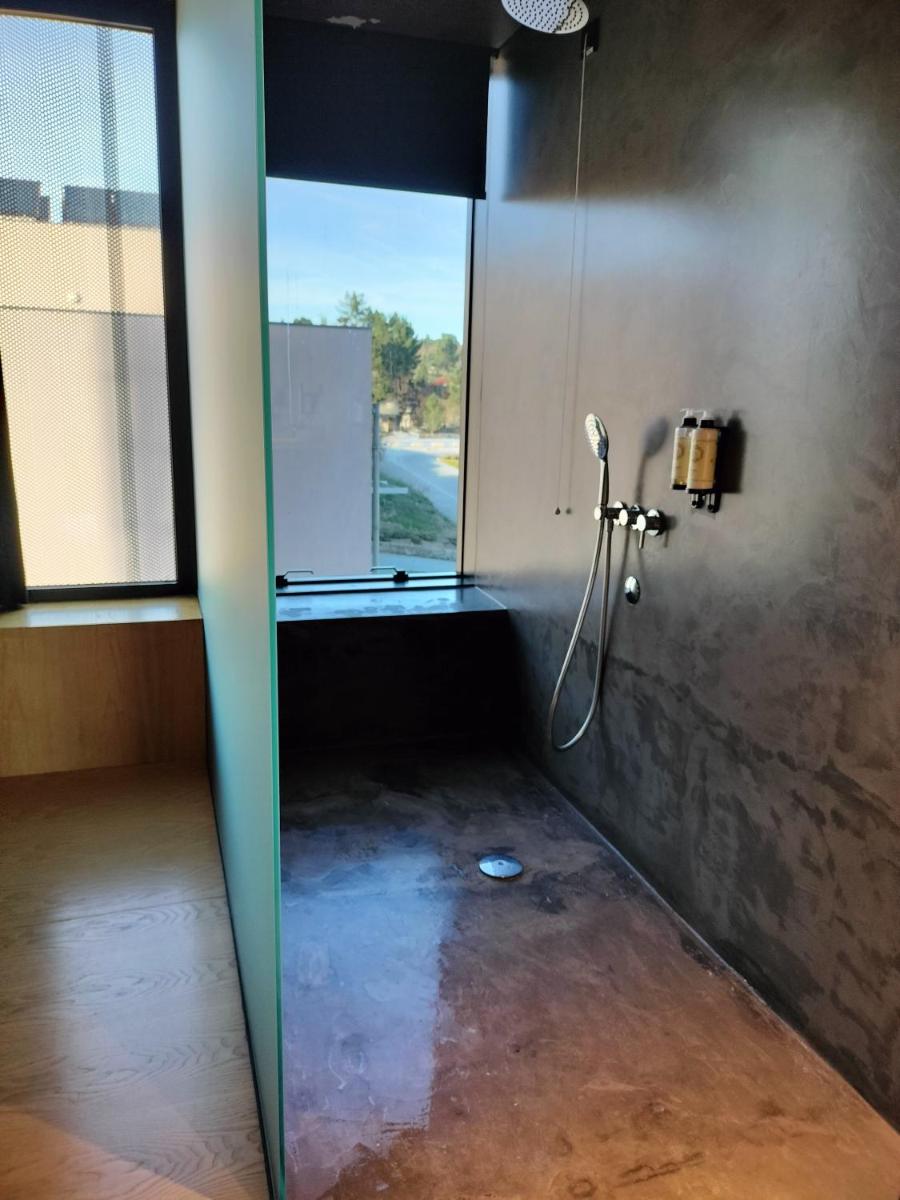 Uma casa de banho em Cró Hotel Rural