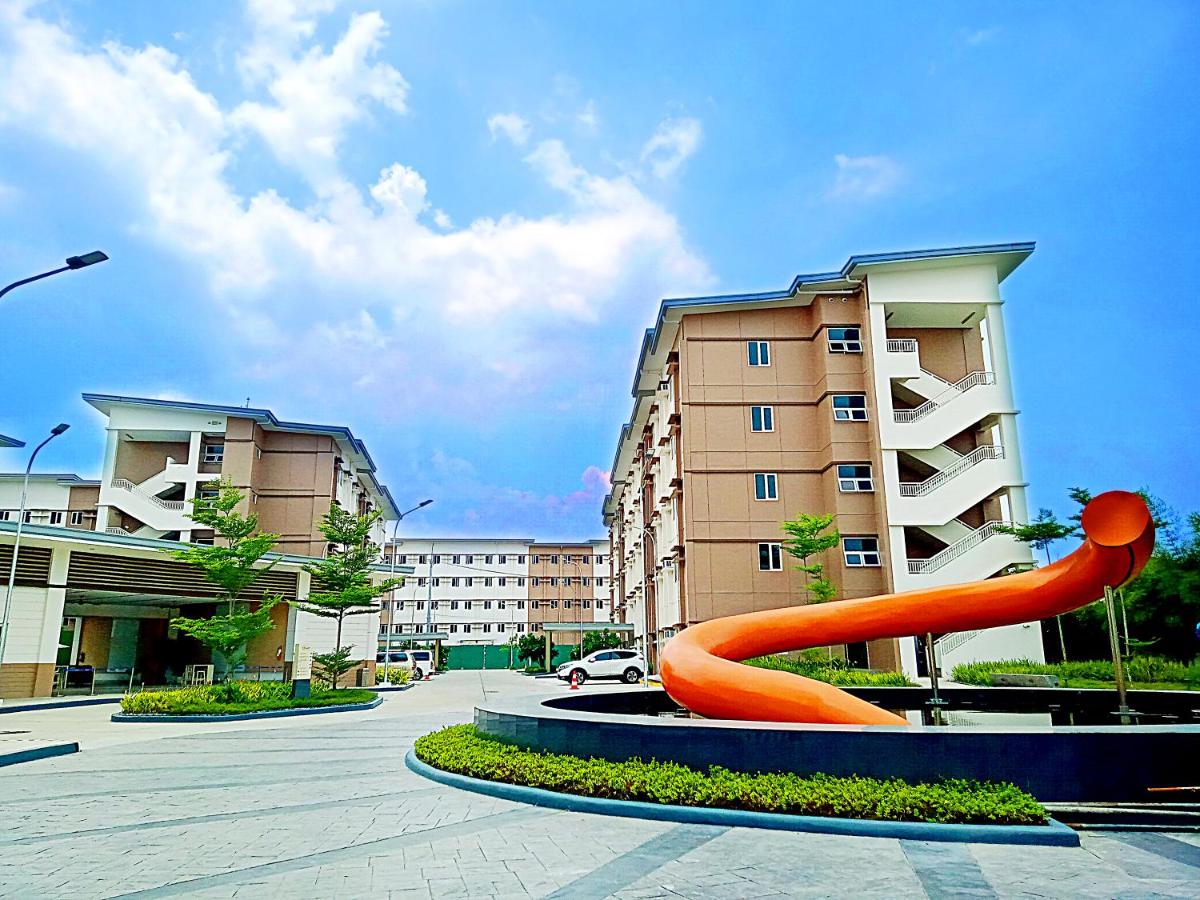 Ace That Condo Staycation Cheer Residences beside SM Marilao - Housity