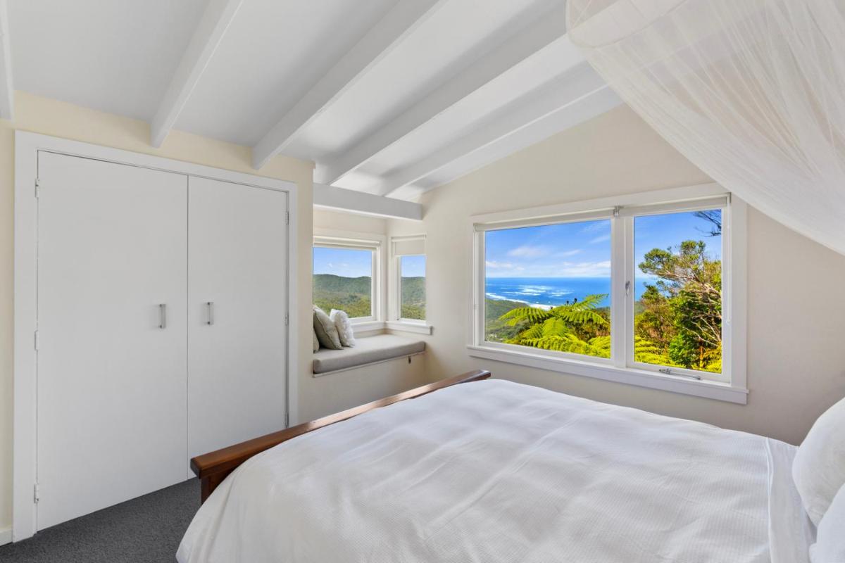 Piha - City Escape, Piha Holiday Home - Housity
