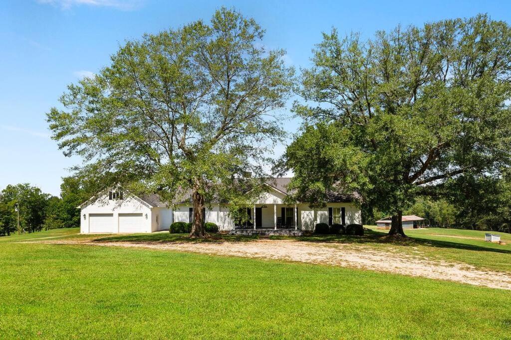 Three Silos Farm -Chatt Hills (NEW & Pet Friendly) - Housity