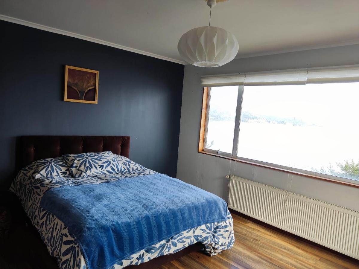 BuenaVida Hostel, Habitación amplia con baño en suite y vista al mar - Housity