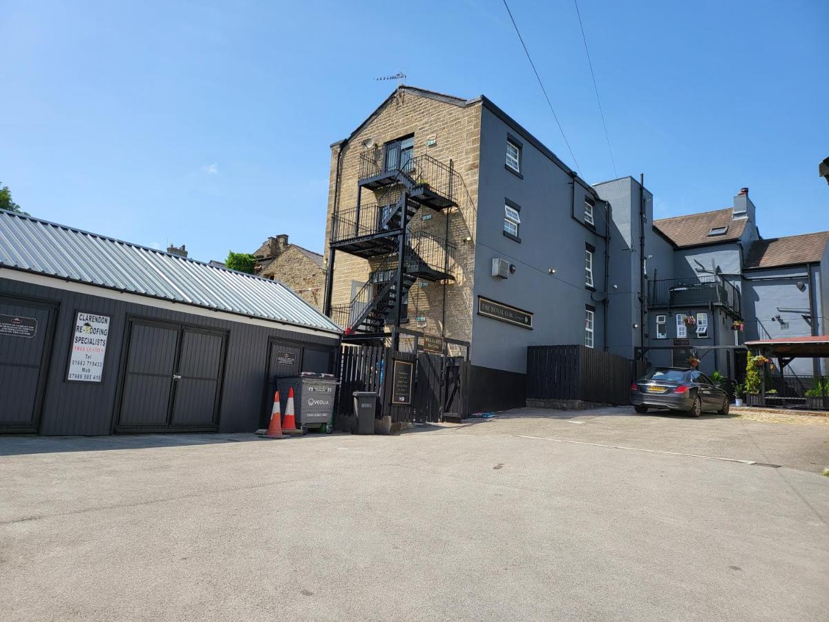 The Royal Oak Hotel - Housity
