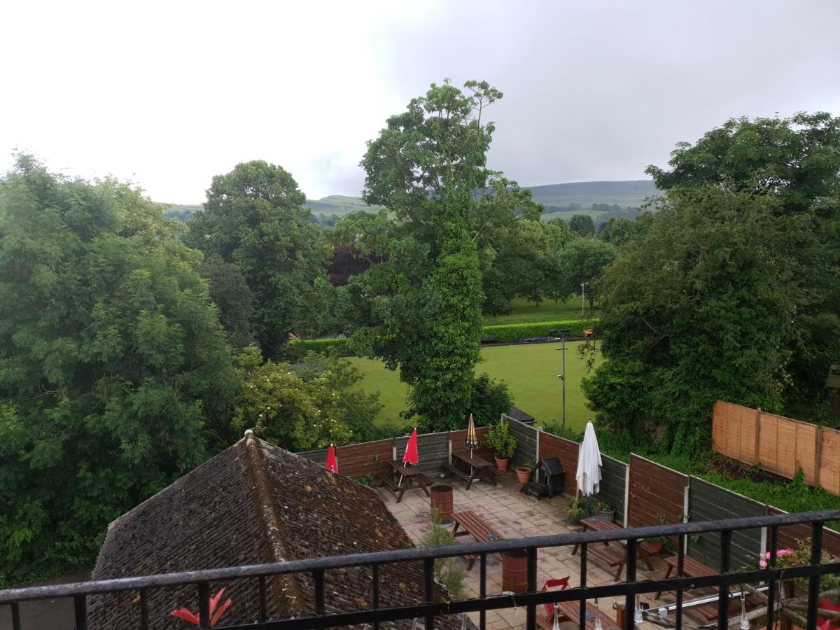 The Royal Oak Hotel - Housity
