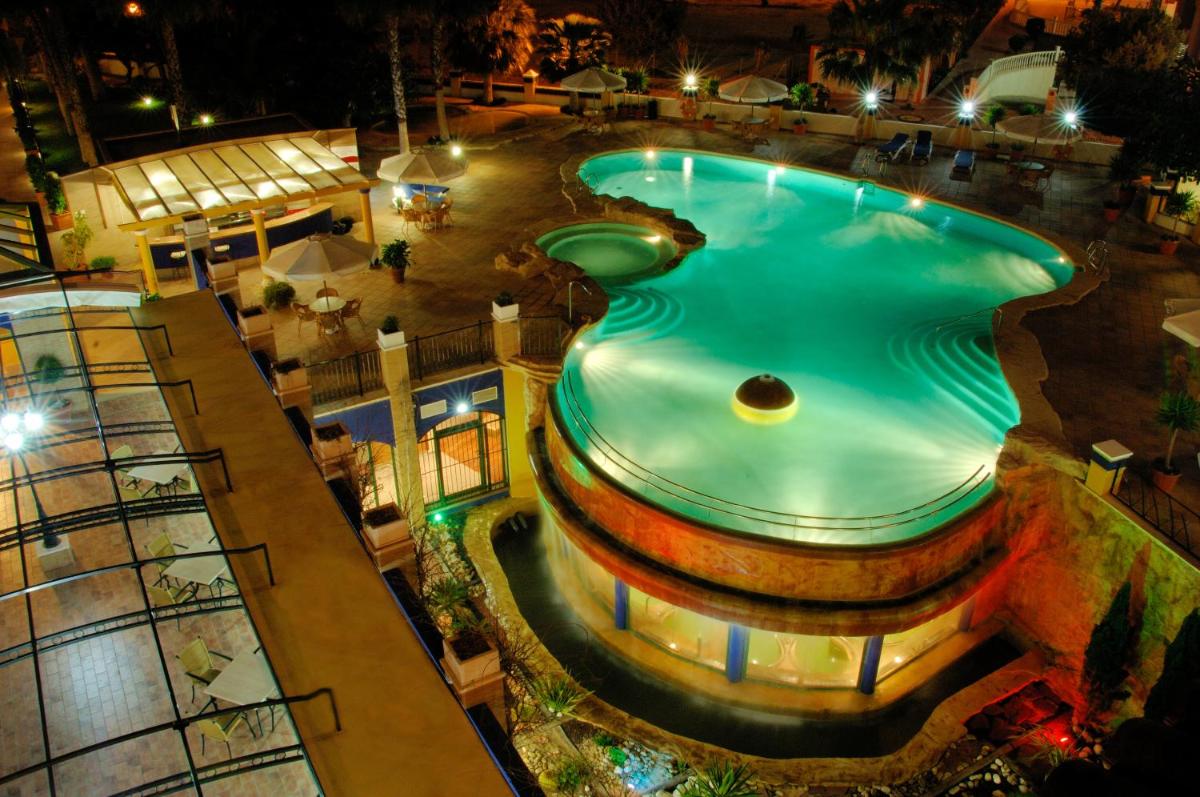 Piscina en o cerca de Hotel La Laguna Spa & Golf