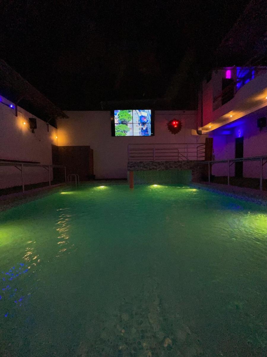 Olimpo Club Puente Piedra - La casa perfecta con piscina - Housity