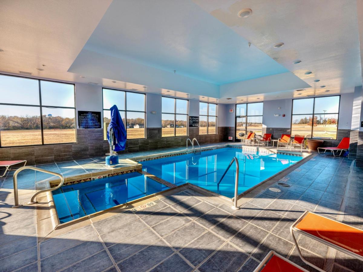 Quality Inn - Pratt - Housity
