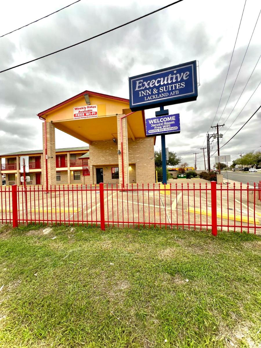 Executive Inn & Suites Lackland AFB - Housity