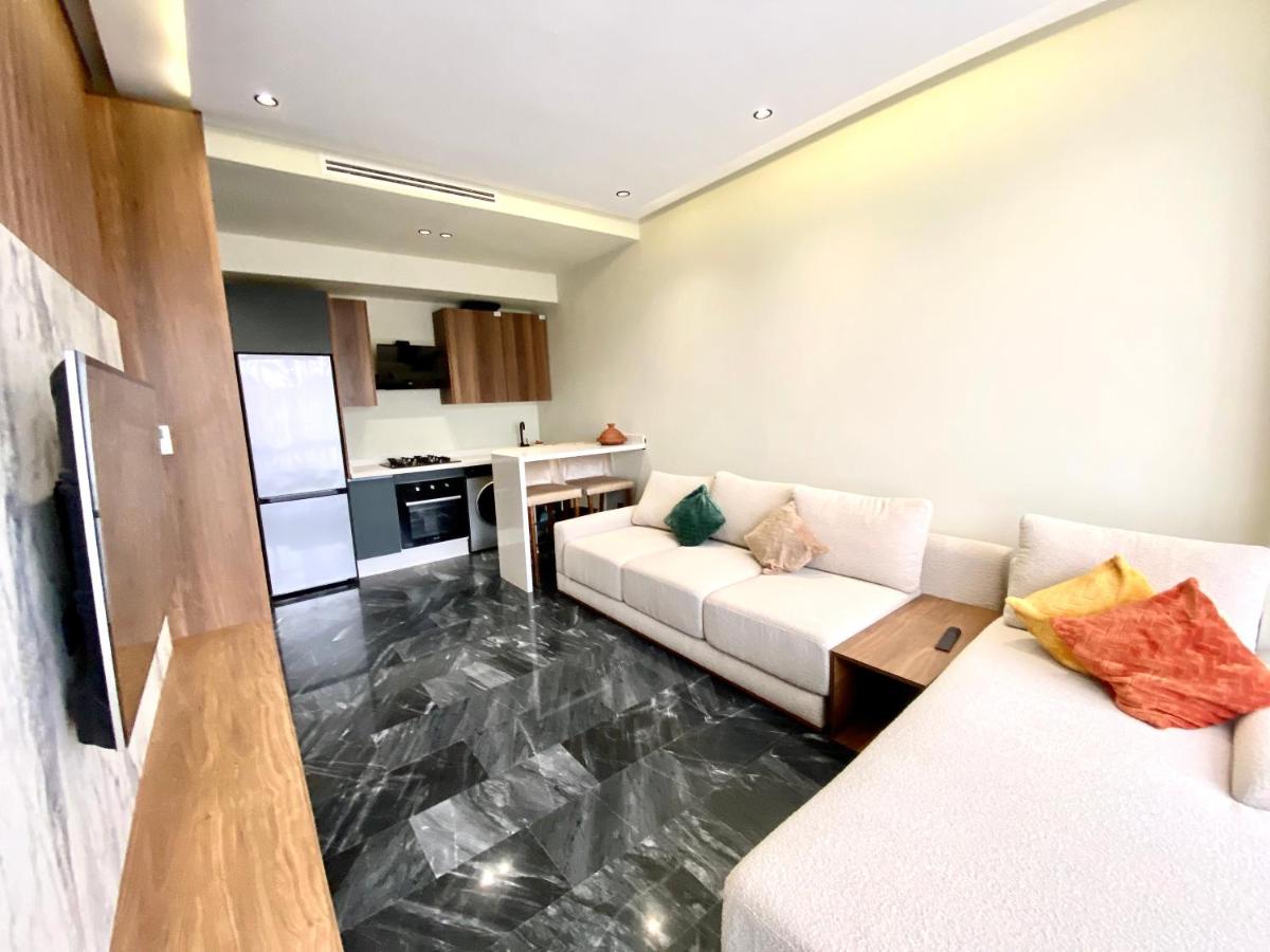 Suitetrails - NEW modern 1 BR, 1min fr tramway
