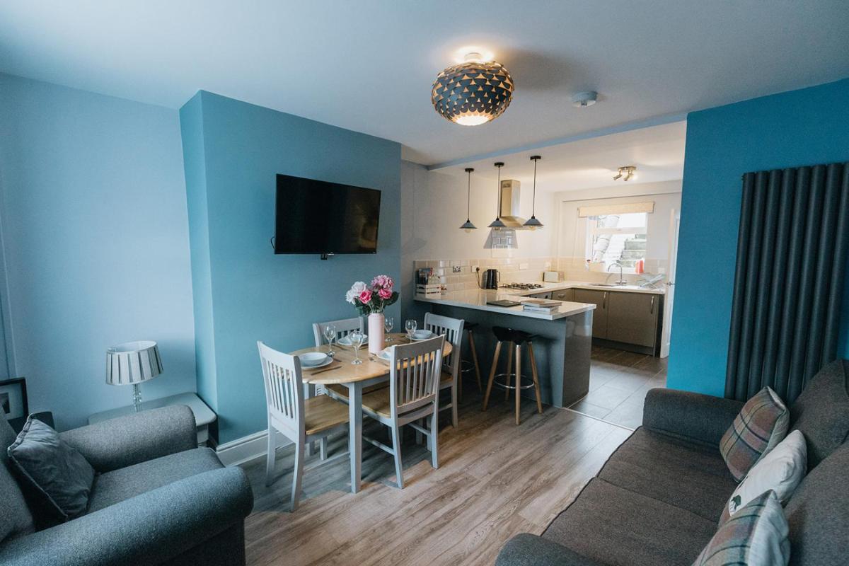CONWY COTTAGE - Cosy 2 Bed Cottage, the gateway to Snowdonia National Park, North Wales - Housity