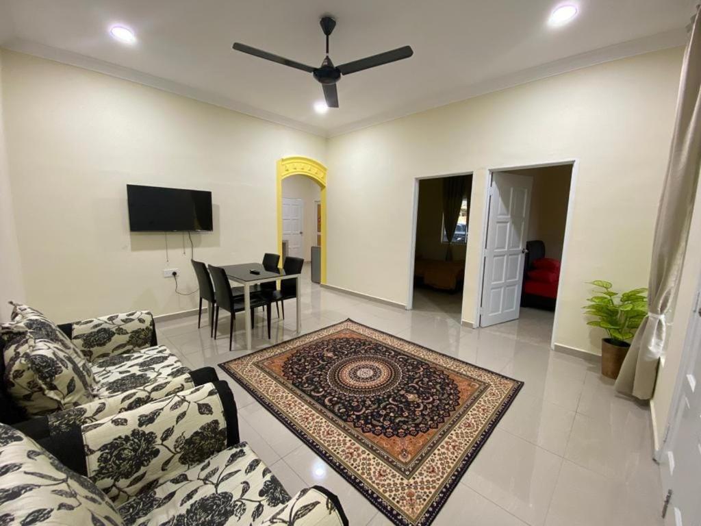 BARAKAH HOMESTAY - Housity