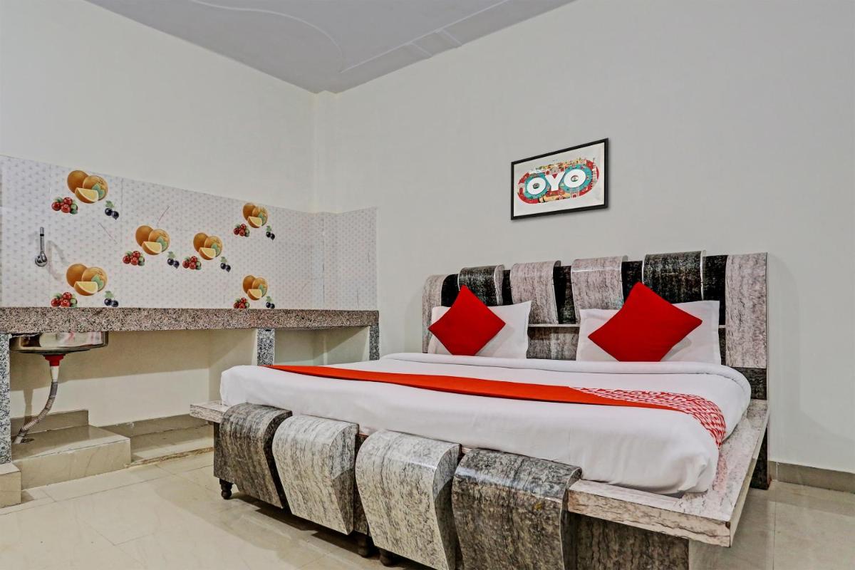 OYO Flagship Hotel Unique - Housity