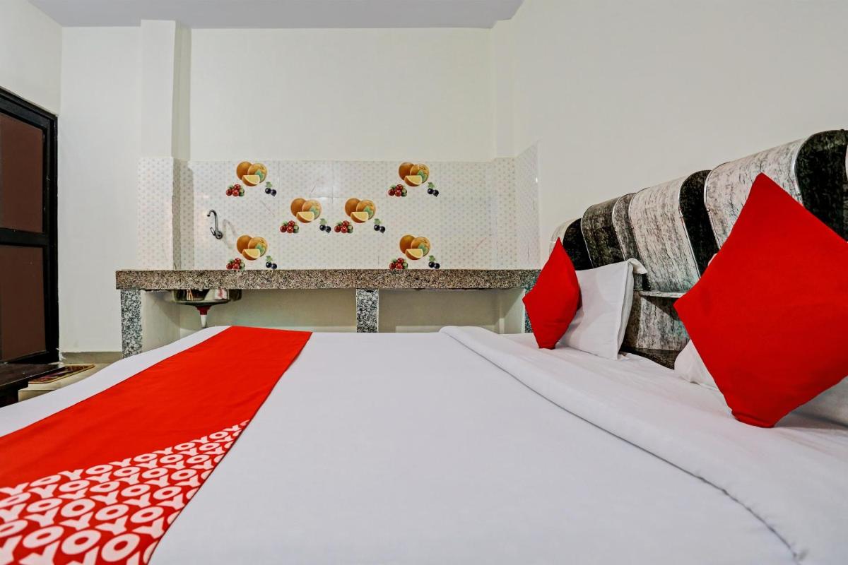 OYO Flagship Hotel Unique - Housity