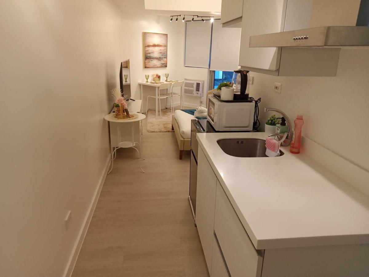 Big Balcony - Relaxing Condo in San Fernando - Housity