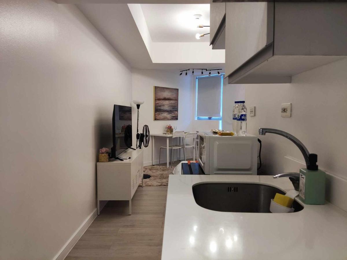 Big Balcony - Relaxing Condo in San Fernando - Housity