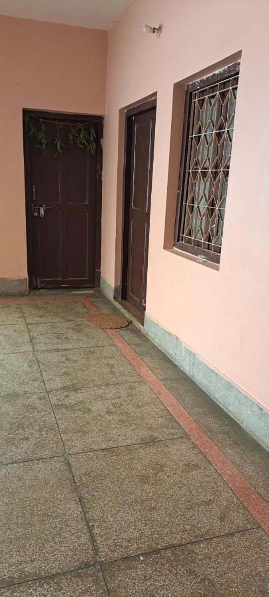 Radha Rani Dham - Housity