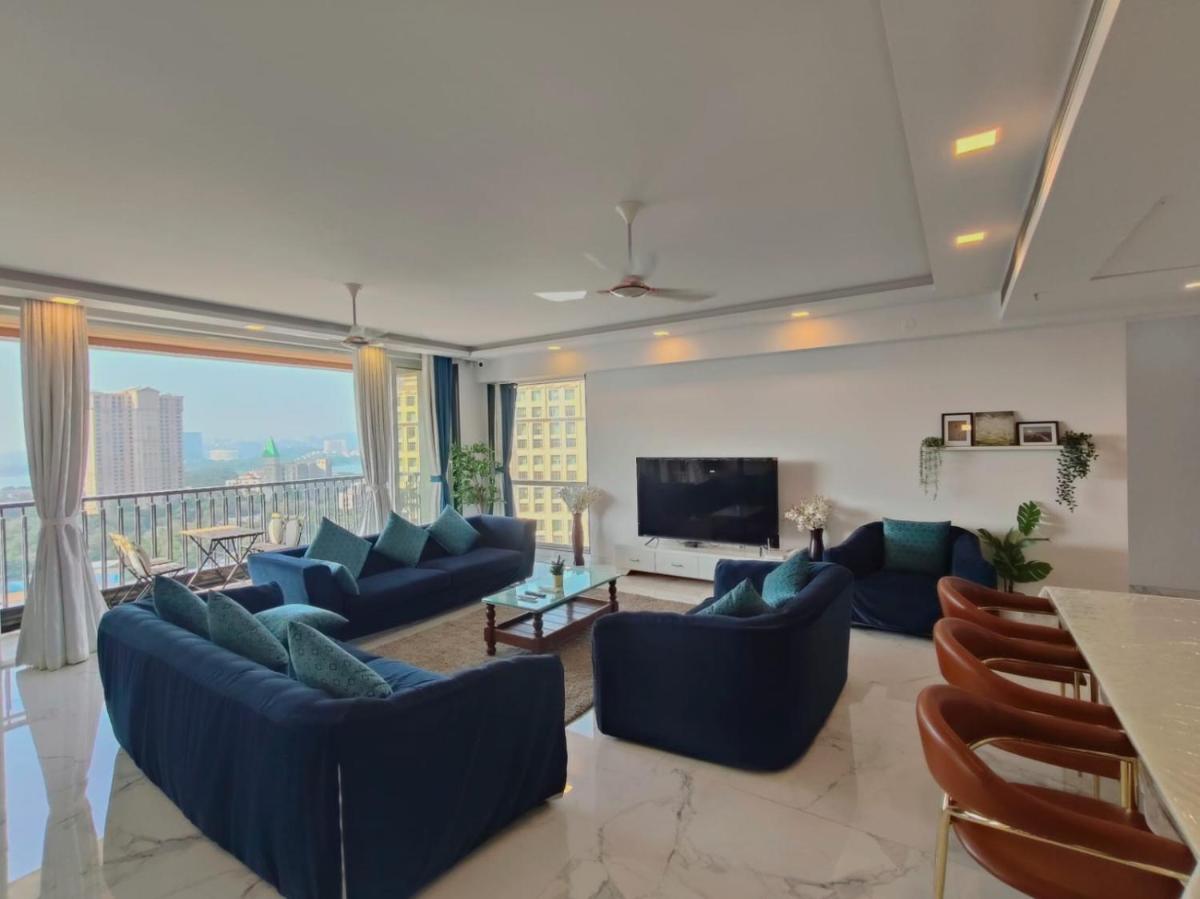 Premium Apartment in Hiranandani Powai by Maxxvalue - Chitranjan - Housity