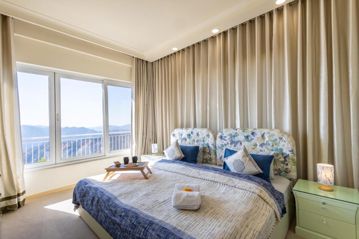 Suitetrails - Hostie Dale View North-3BHK, near Naldehra Golf course