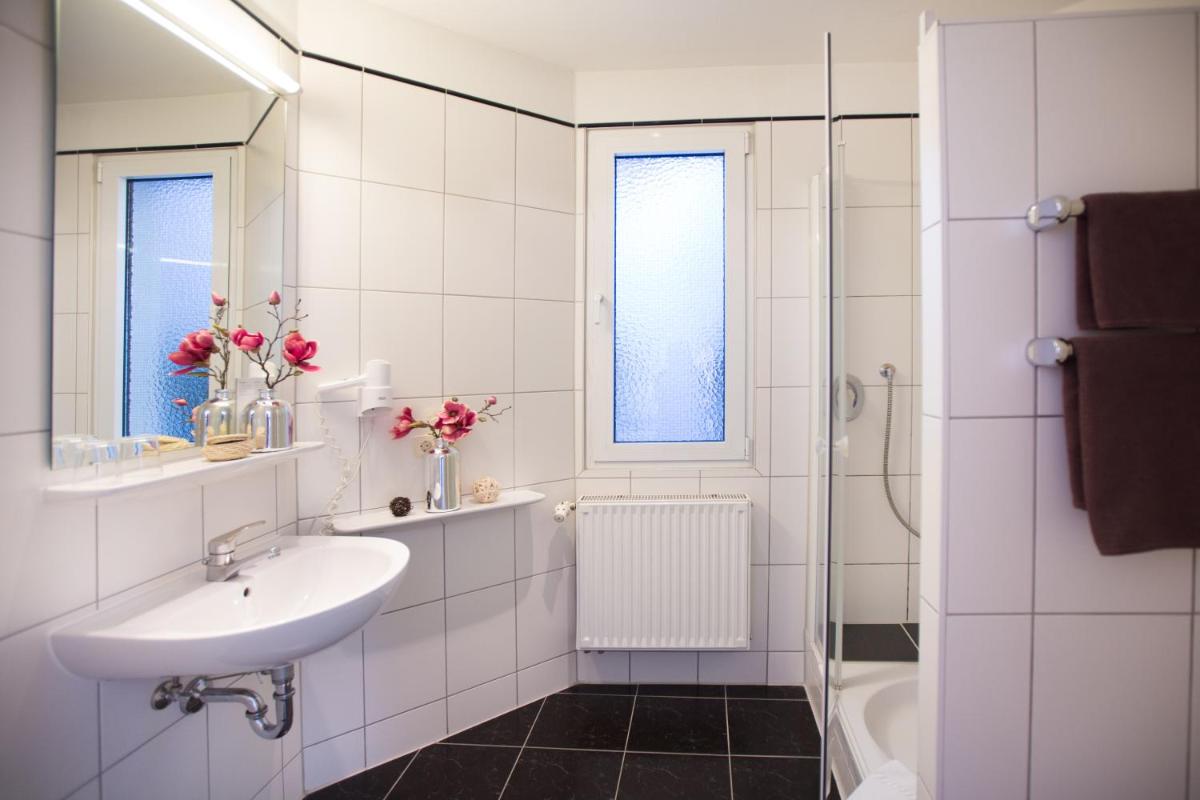 Hotel & Restaurant Rose - Housity