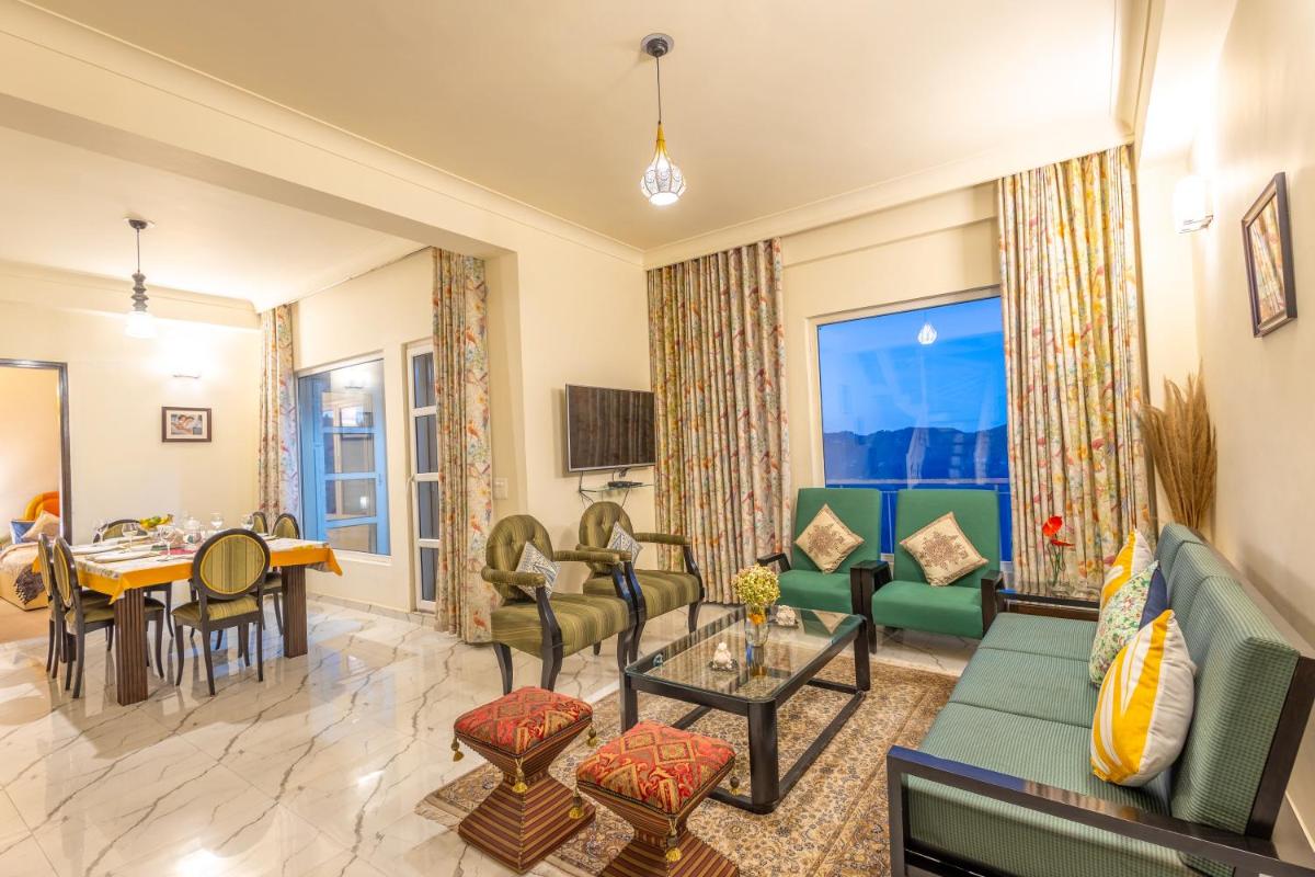 Suitetrails - Hostie Dale View North-3BHK, near Naldehra Golf course