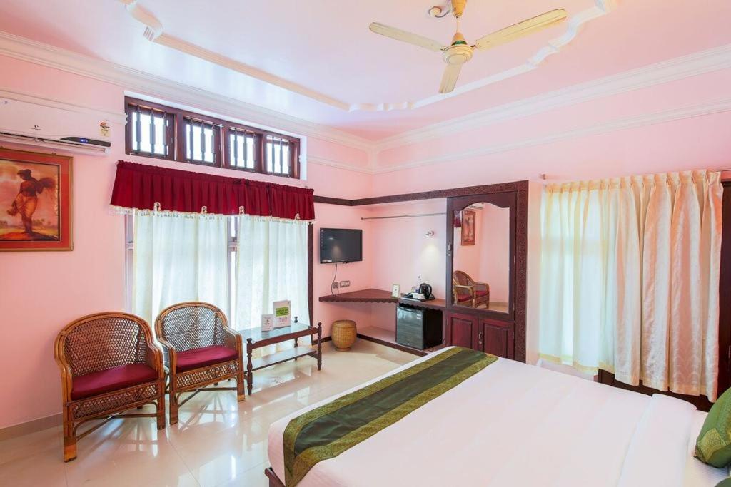 Hotel Moonlight, Kovalam, Kerala - Housity
