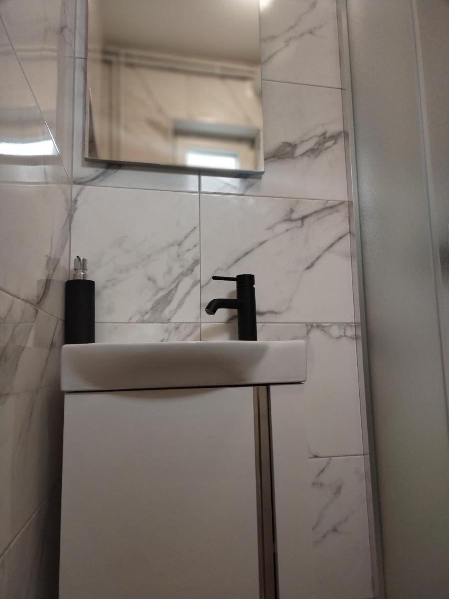 Maksimir Oboj, studio apartman, self check in - Housity