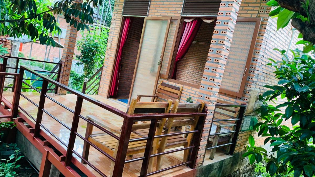 Gibbon Singing Home Stay - Housity