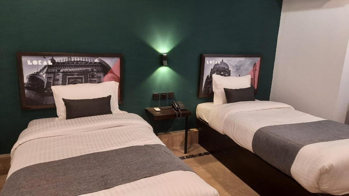 Suitetrails - LOKAL Rooms x Multan (City Center)