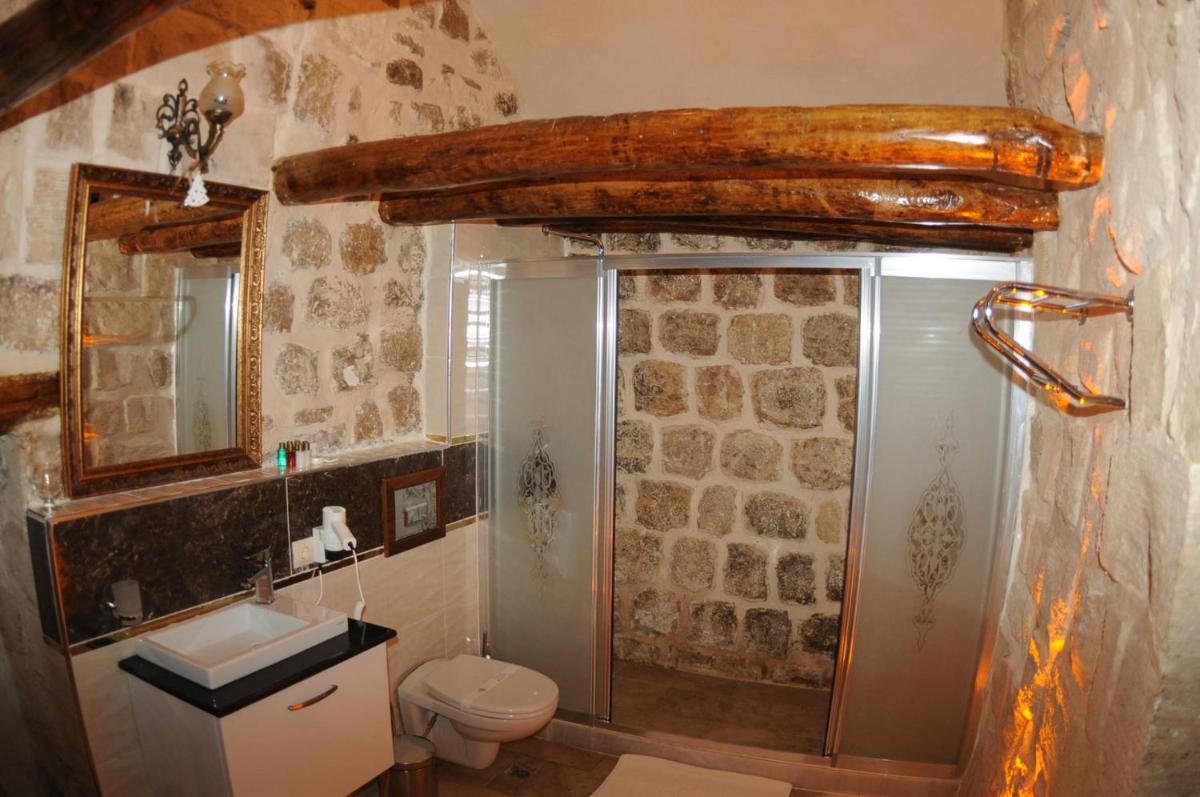 Tuğhan Hotel - Housity