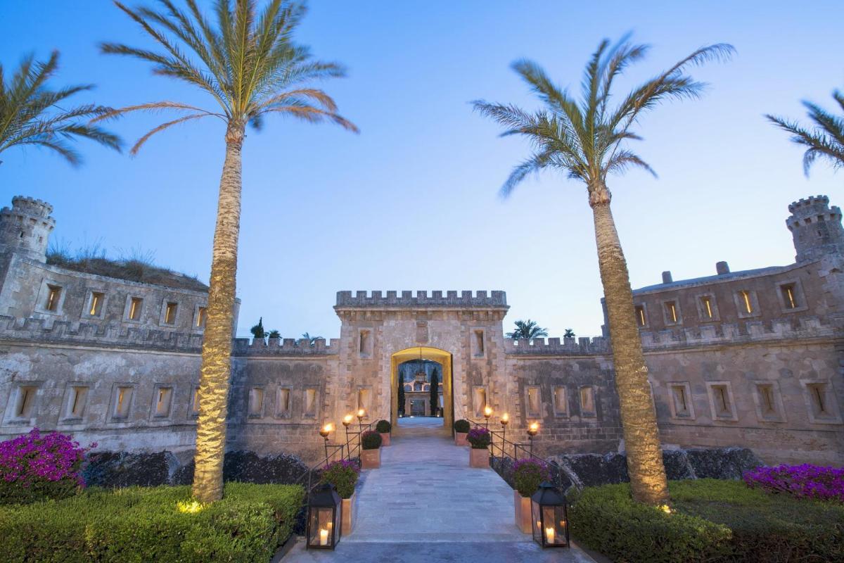 Jardín al aire libre en Cap Rocat, a Small Luxury Hotel of the World