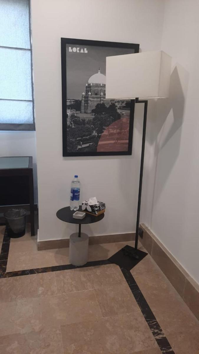 Suitetrails - LOKAL Rooms x Multan (City Center)