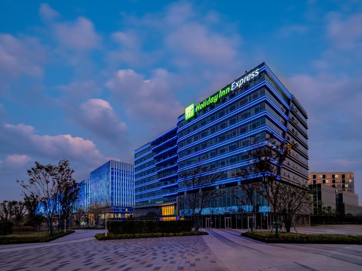 Holiday Inn Express Hangzhou Airport, an IHG Hotel - Housity