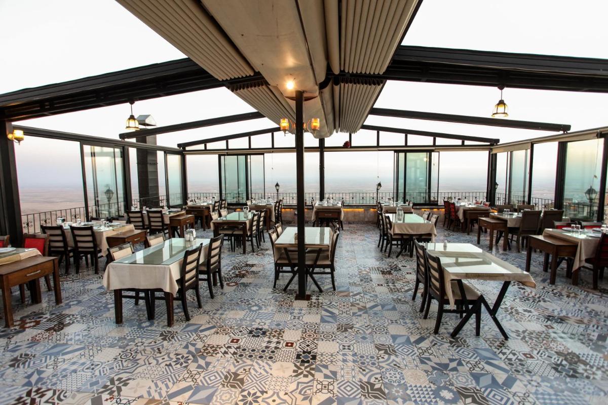 Tuğhan Hotel - Housity