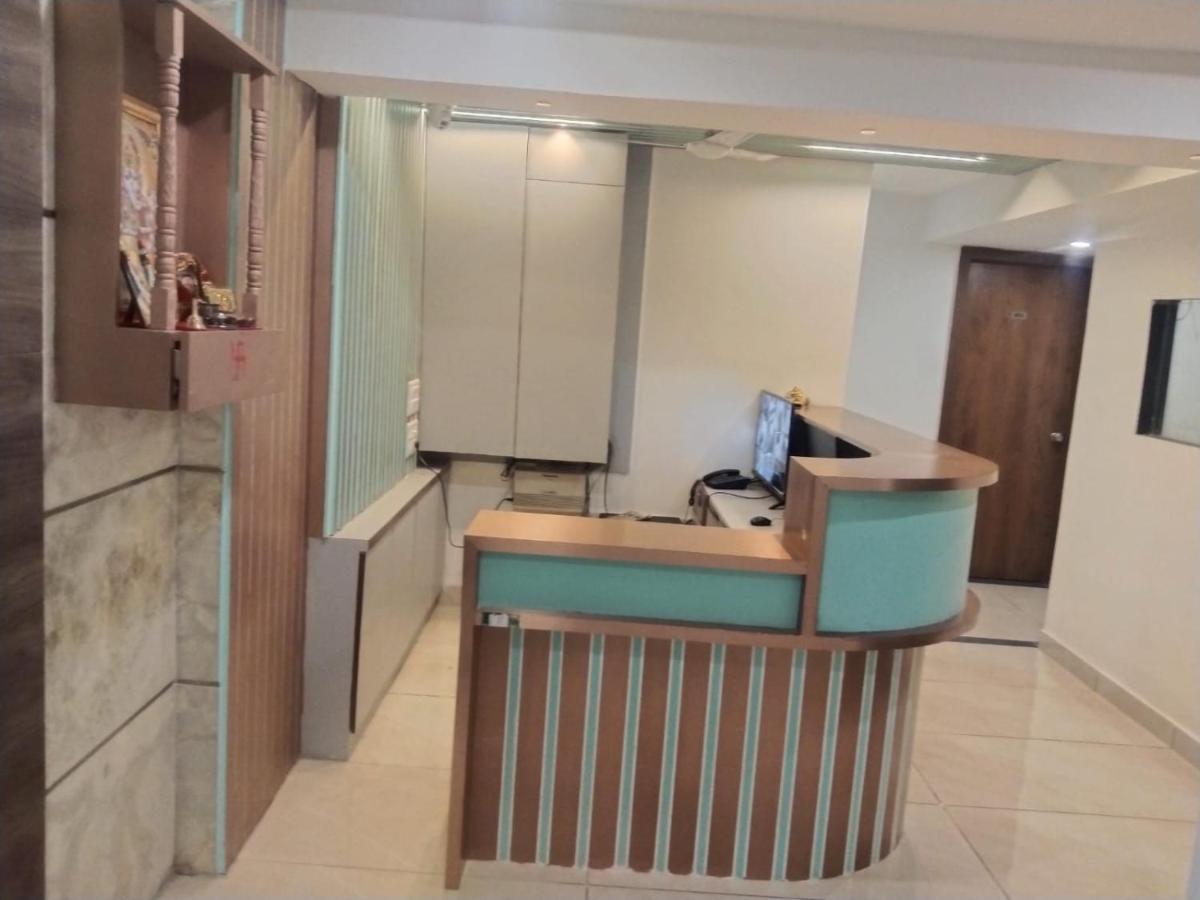 Hotel Jay Villa Grand - Housity