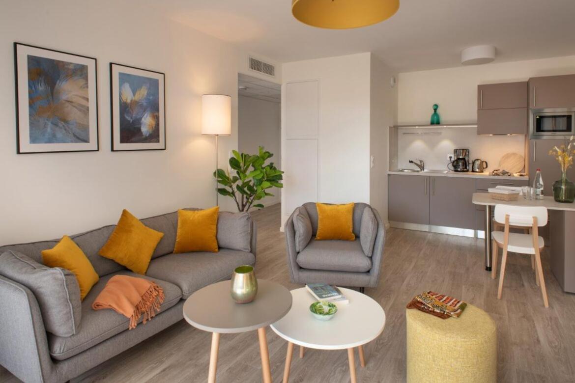 Cuisine ou kitchenette dans l'établissement DOMITYS L'ALLIACEE - Résidence Services Séniors