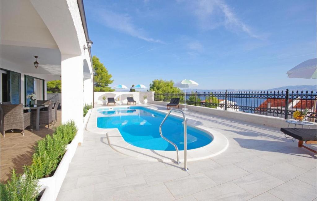 JUMARE Bed & Breakfast - Housity