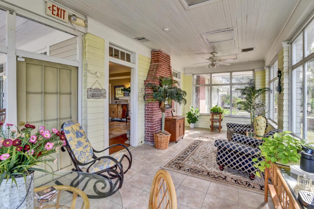 Arcadia Bed & Breakfast - Housity