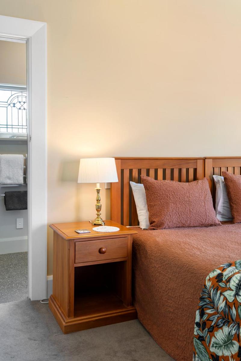 Suitetrails - Homelea Bed and Breakfast