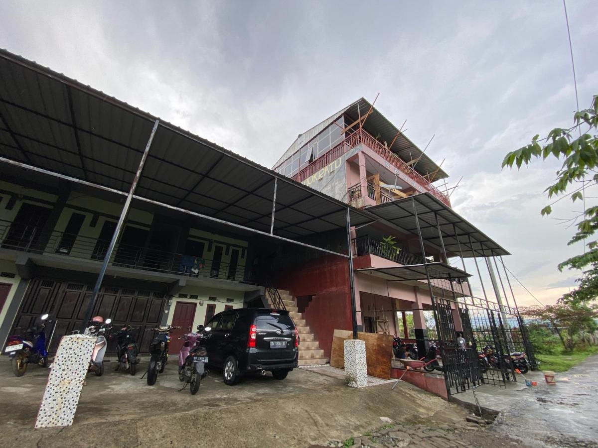 OYO 93414 Wisma Ratu Syariah Near SMP Negeri 2 Watang Pulu - Housity