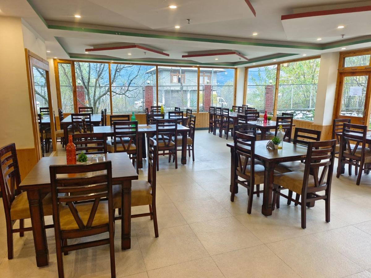 Grand Oasis - Housity