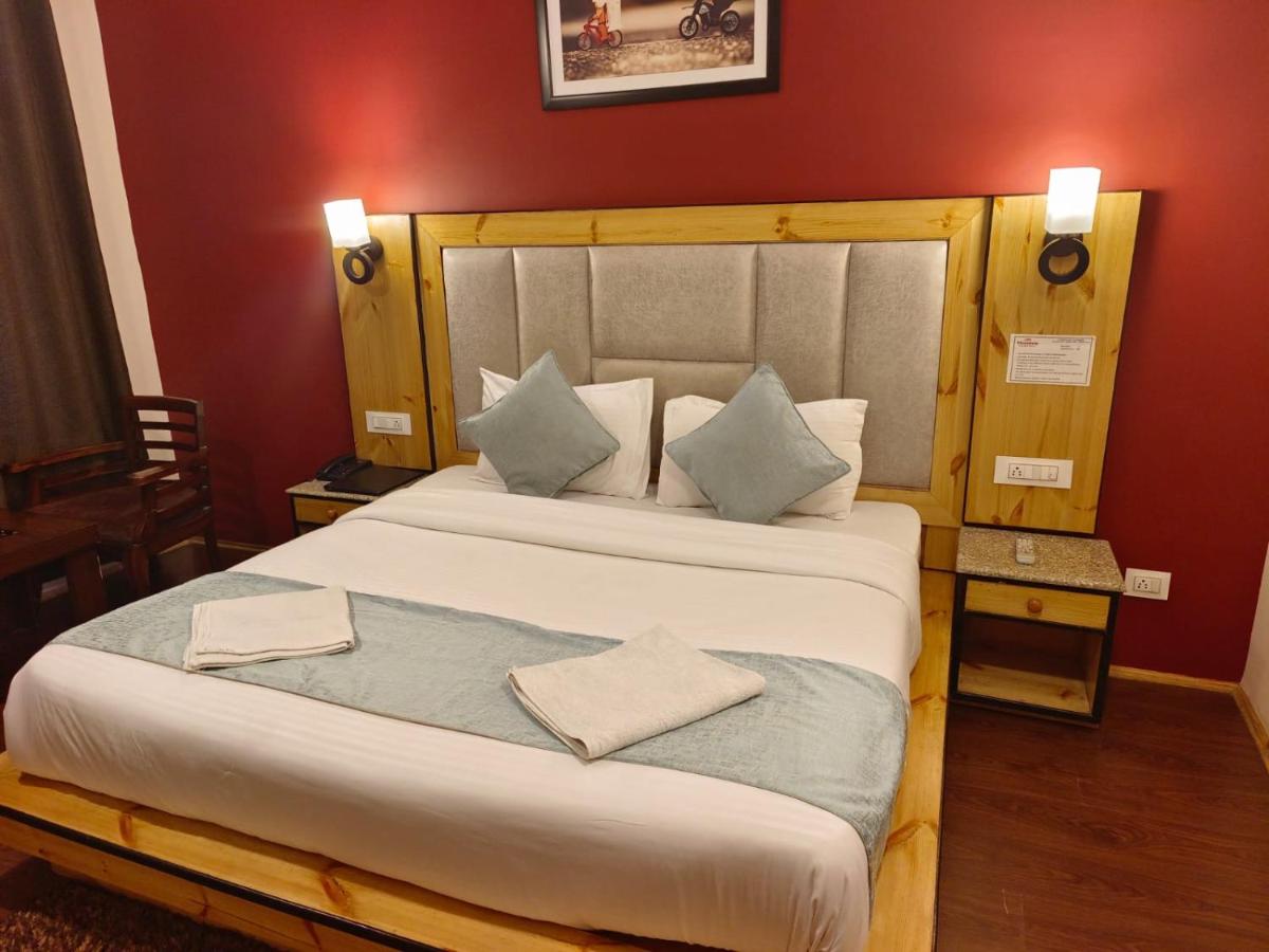 Grand Oasis - Housity