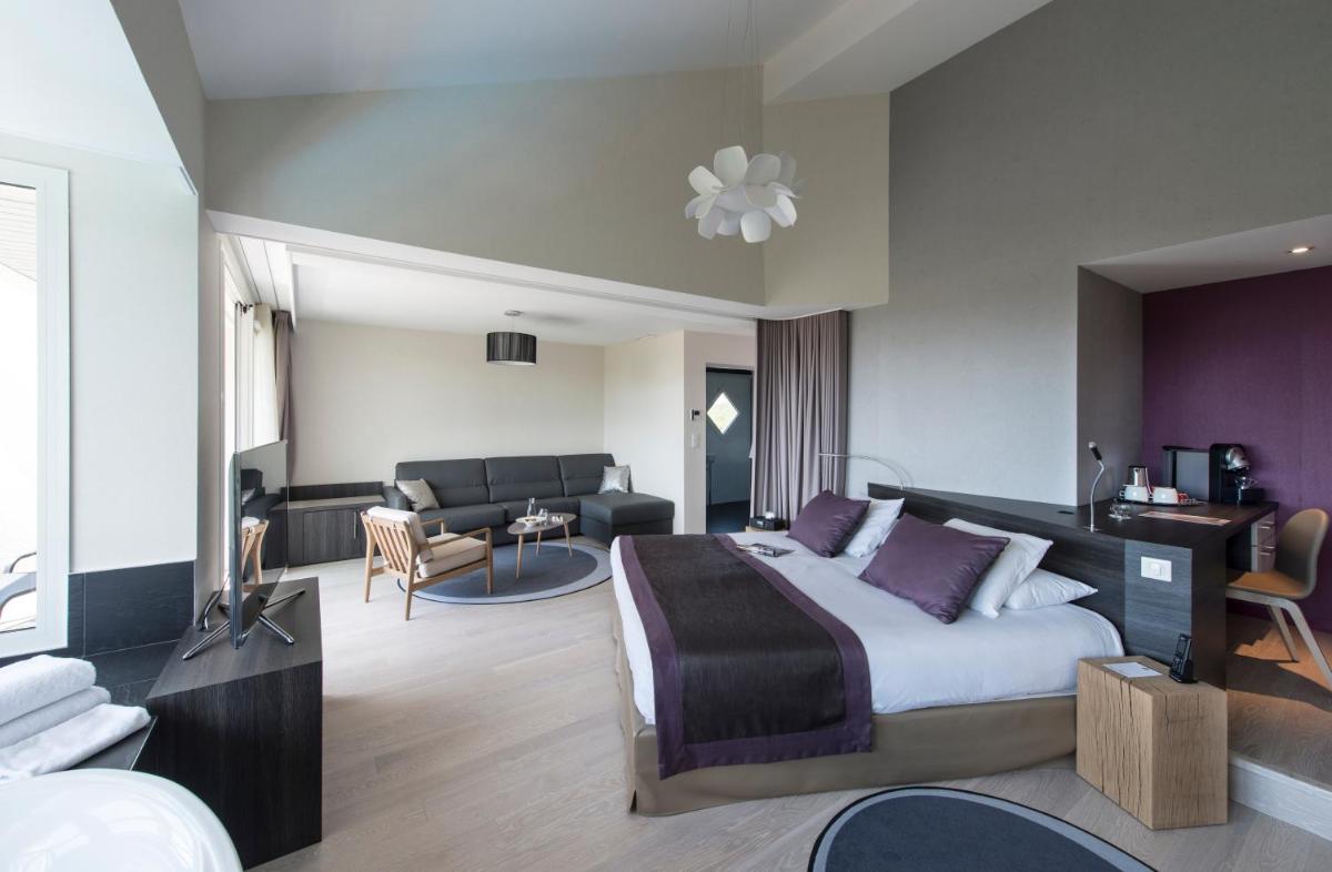 Coin salon dans l'établissement Hôtel Valdys Thalasso & Spa - les Pins