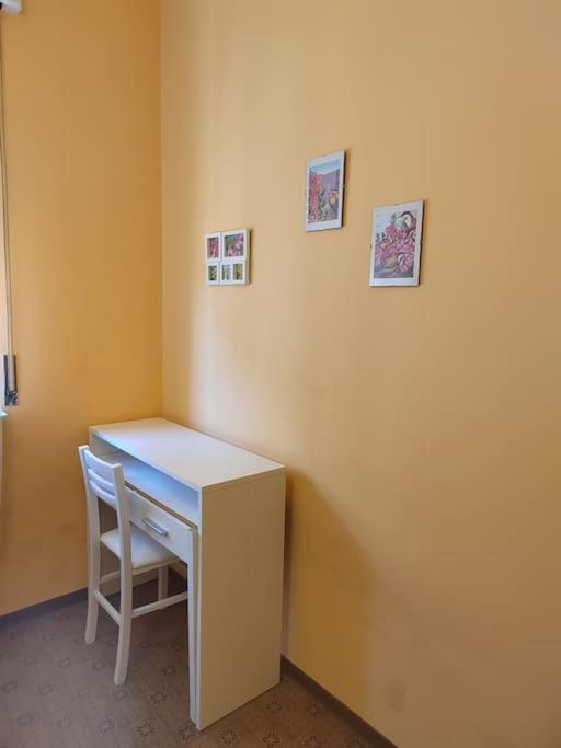 Lomello_Free Wi-Fi_Netflix - Housity