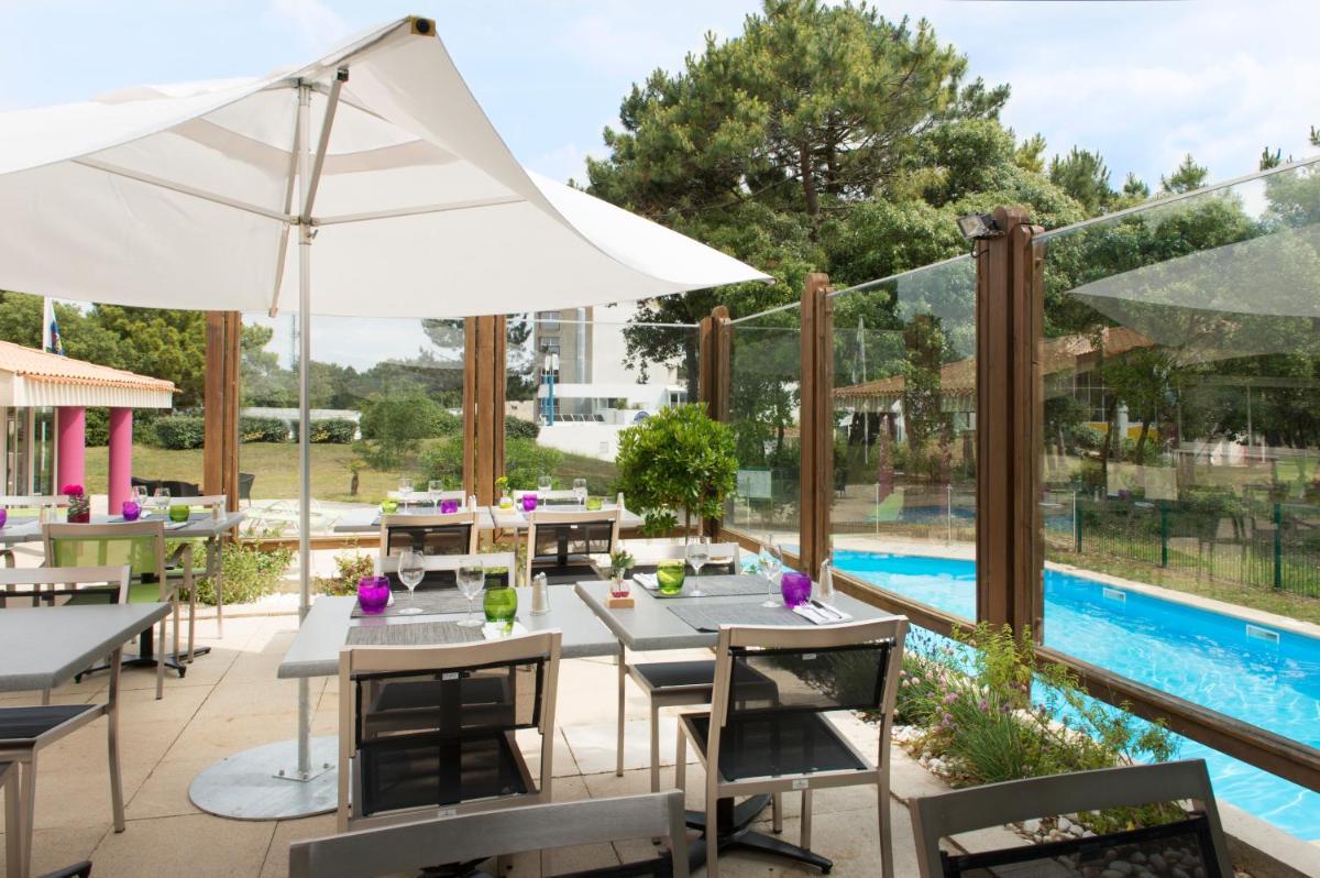 Piscine de l'établissement Hôtel Valdys Thalasso & Spa - les Pins ou située à proximité
