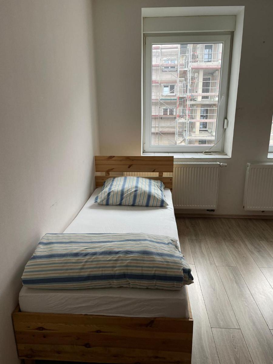Monteur-Apartment am Bahnhof - Housity