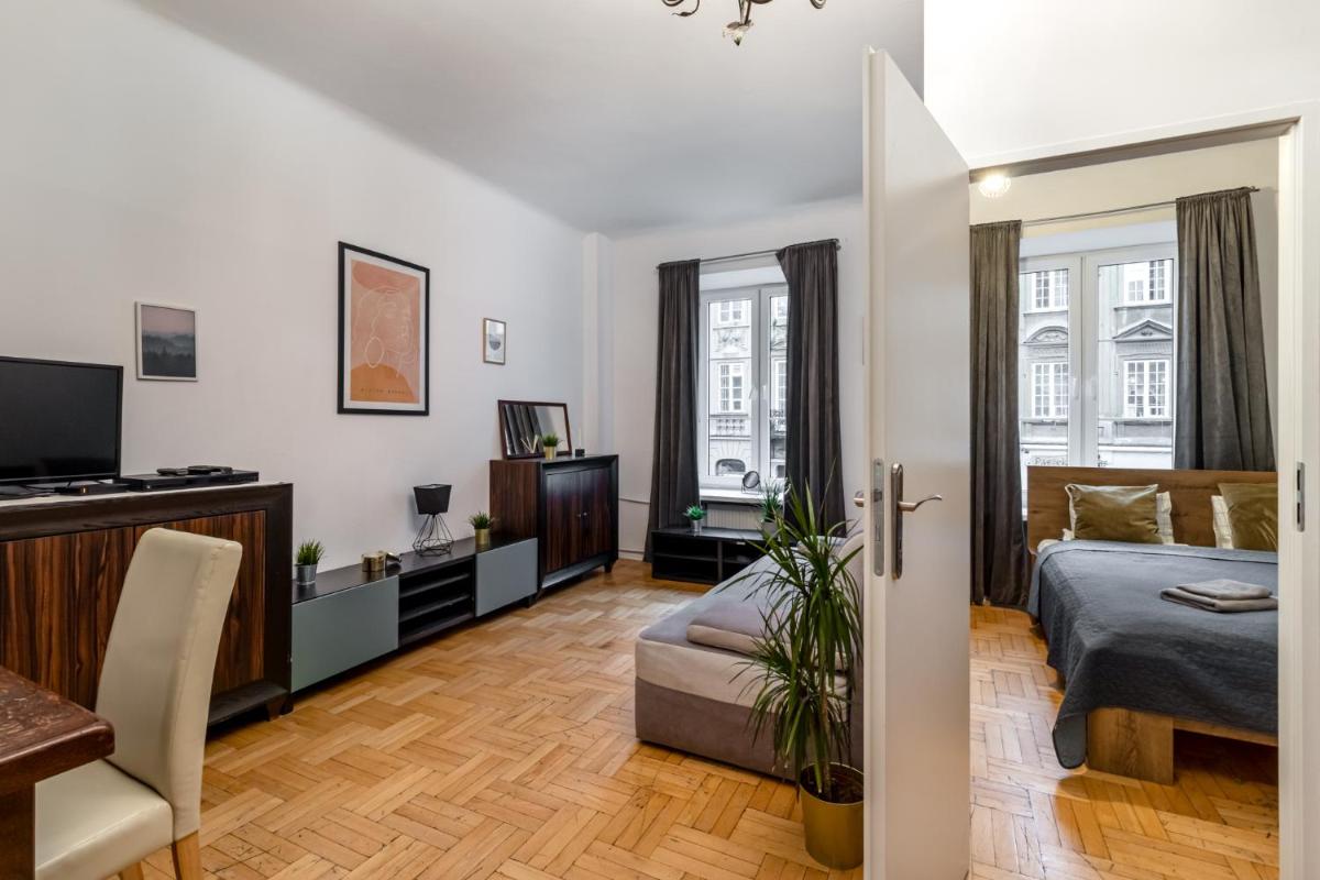 Suitetrails - Golden Apartments Warsaw - Huge Comfortable 4 Bedrooms Apartment - Old Town - Freta