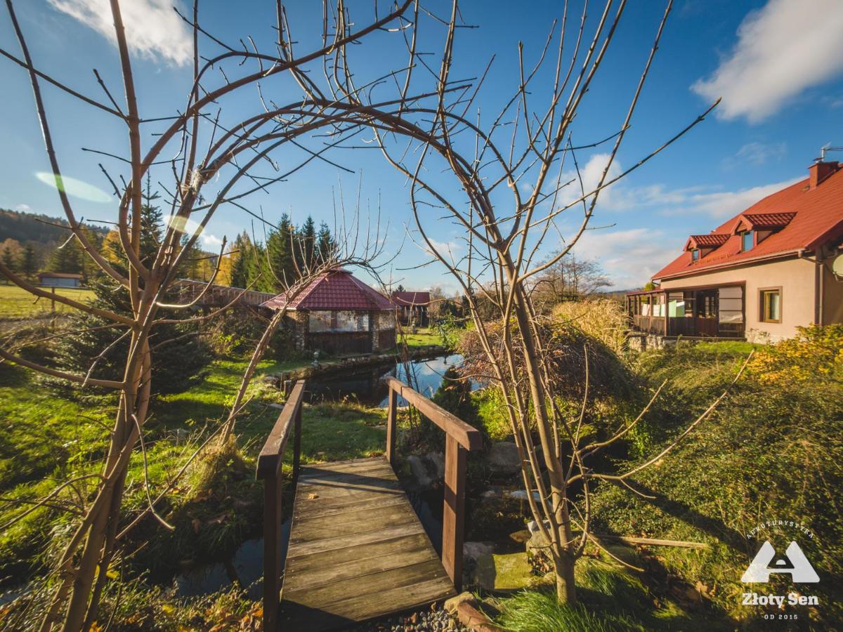 Zloty Sen - Housity