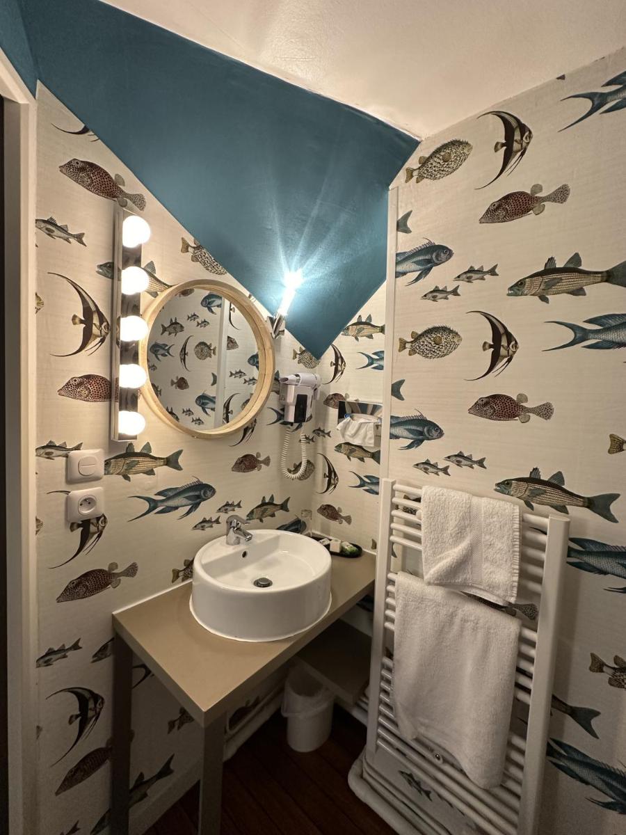 Ambassadeur Hotel - Cherbourg Port de Plaisance - Housity