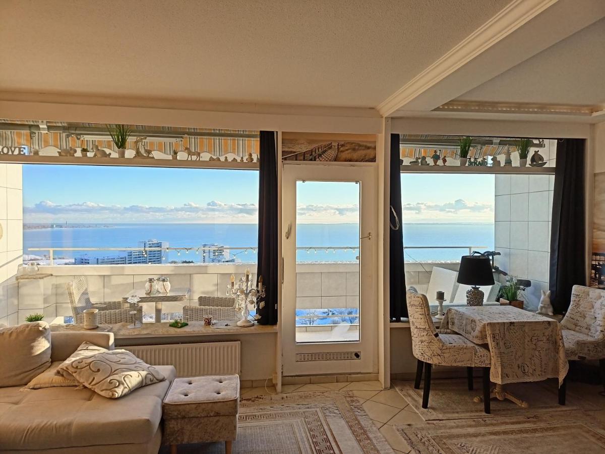 Wohnung mit traumhaftem Meerblick und Schwimmbad - Housity